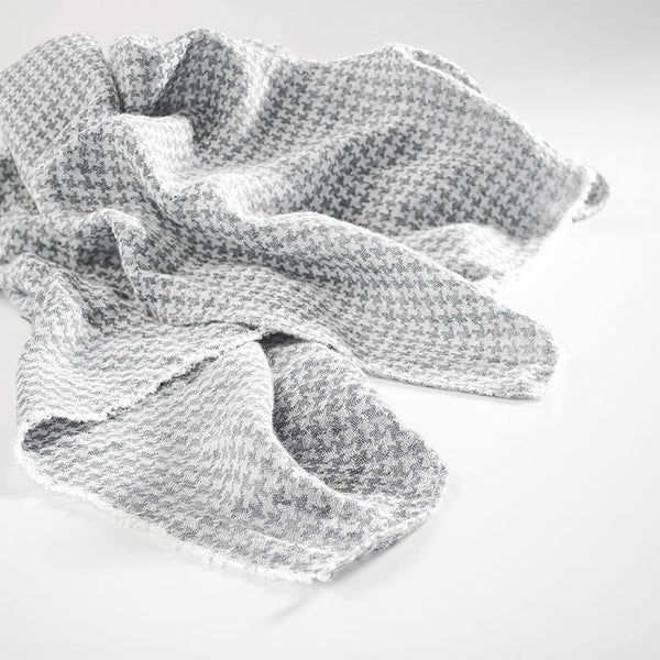 Ordonne Linen Houndstooth Throw - Silver Grey/White