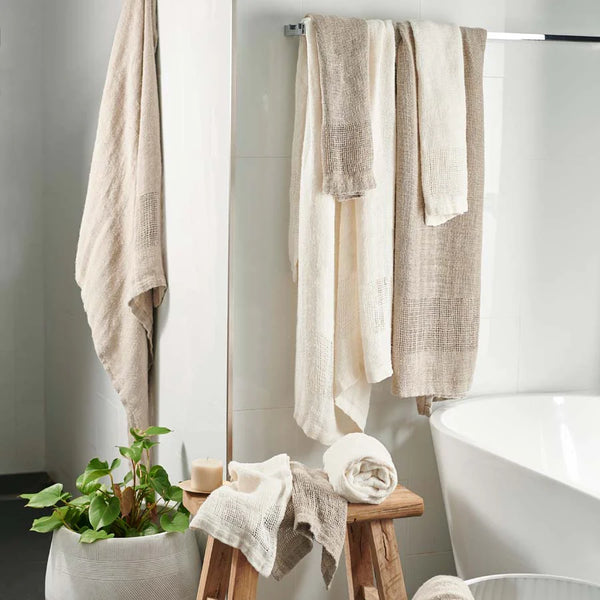 Mayla Hand Woven Linen Bath Towel (Set of 2) - Ivory