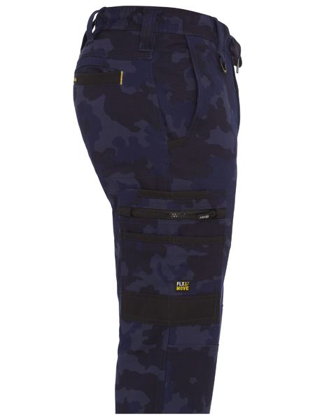 A navy coloured cargo work pants for men with curved waistband. It has multifunctional pockets and durable features. Made up of a mix of cotton and spandex for maximum movement and comfort.